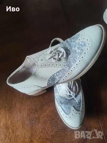 3бр. Женски обувки (двата черни чифта са 40 размер,белите- корни са 39 размер), снимка 9 - Други - 52708226