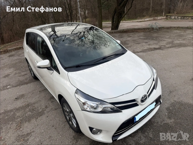 Toyota Verso 1.6 D4D, снимка 2 - Автомобили и джипове - 54086773
