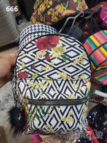 Ранички, снимка 2 - Раници - 42185413