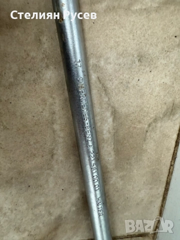 автомобилен крик за свален от mercedes S class w 221  2007г цена 25 лв или 12,78 евро за крика   - о, снимка 3 - Аксесоари и консумативи - 52377244