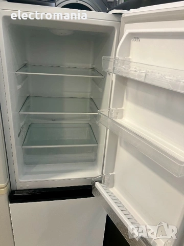 хладилник с фризер Hanseatic HKGK14349DW, снимка 4 - Хладилници - 53146486