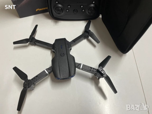 Дрон с двойна камера E99, снимка 4 - Дронове и аксесоари - 51418318