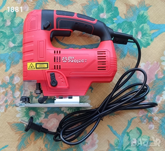 Махален прободен трион зеге 800 W с регулиране на оборотите и рязане под ъгъл 45 градуса. Нов.