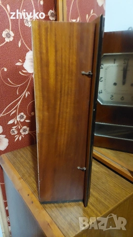 Ретро стенен часовник "Янтарь" (Yantar) – СССР, механичен, снимка 4 - Антикварни и старинни предмети - 53278878