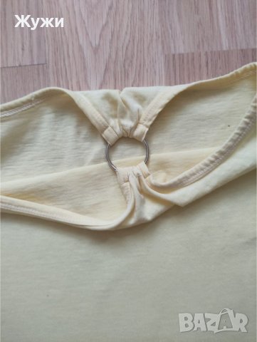 Готина дамска блузка М размер, снимка 2 - Тениски - 36843109