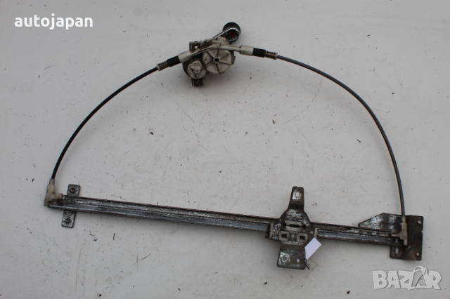 Преден десен ръчен стъклоповдигач Мерцедес вито в638 98г Mercedes vito w638 1998, снимка 2 - Части - 44616368