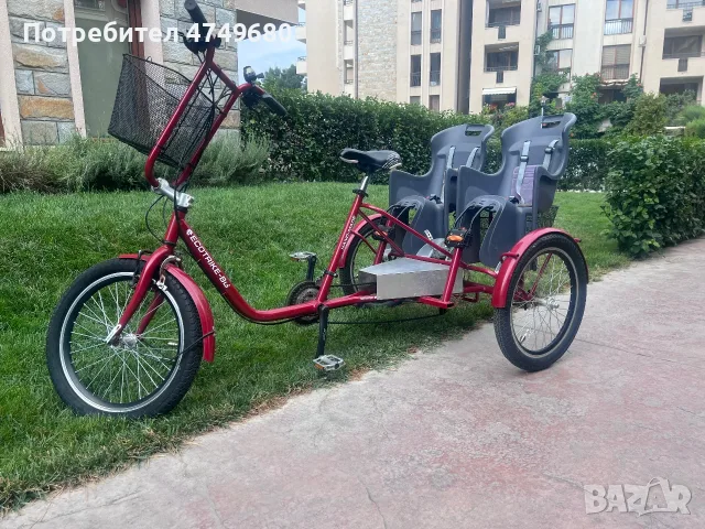 Триколесен велосипед за близнаци