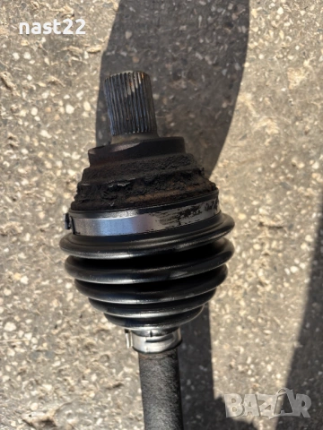 Предна дясна-(къса) полуоска Фолксваген Голф 5 1.6 102 к.с VW Golf 5, снимка 2 - Части - 53143635