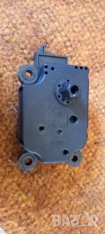 Моторче клапа парно за Mercedes, снимка 2 - Части - 40703246