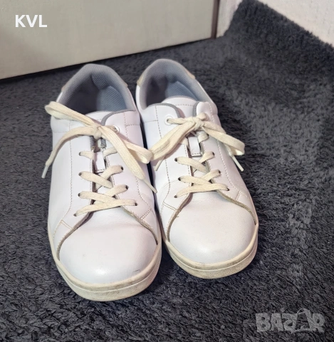 Бели сникърси, номер 42,5