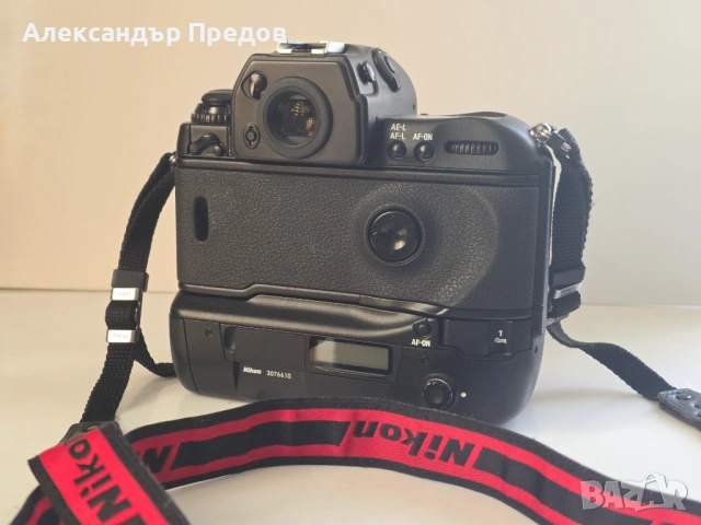 Nikon F5 тяло, снимка 2 - Фотоапарати - 54122690
