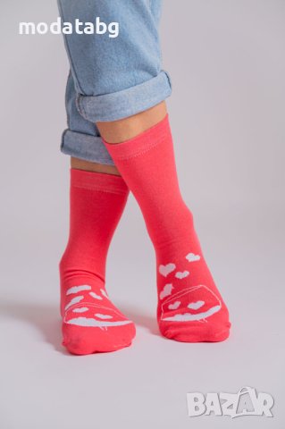 Чорапи с надпис "Ако четеш това донеси ми вино"