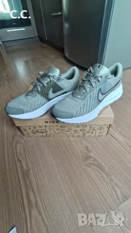 Nike оригинални маратонки, номер 44,5, цена 30 евро, снимка 3 - Маратонки - 51031784