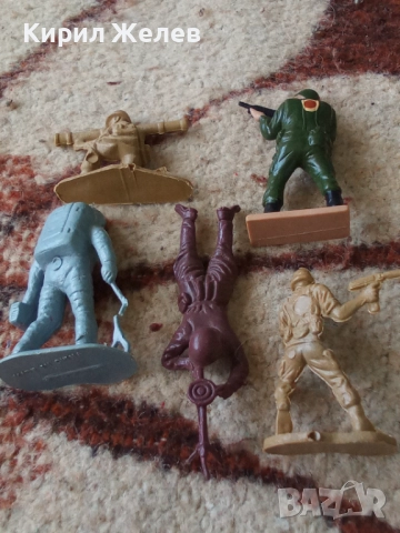 Войници пластмасови 5 броя 46970, снимка 4 - Колекции - 52107131