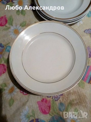 Български чиний с златни орнаменти, снимка 1 - Чинии - 35616866