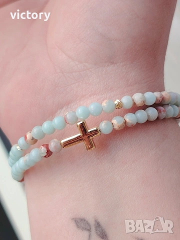 ✨ Гривна Angel’s Light от естествени камъни с кръстче ✝️