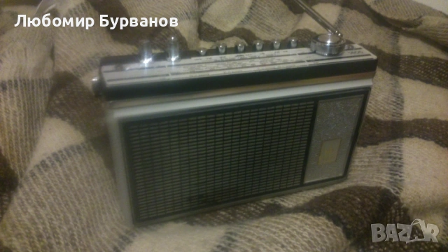 ретро радио транзистор, снимка 11 - Антикварни и старинни предмети - 53336708