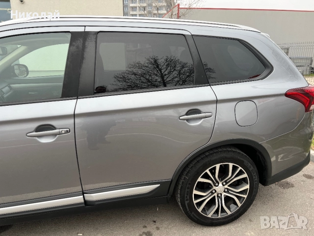 Mitsubishi Outlander V6, снимка 11 - Автомобили и джипове - 51303186