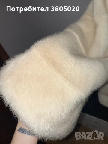 Палто от бяла норка, снимка 6 - Палта, манта - 52628594