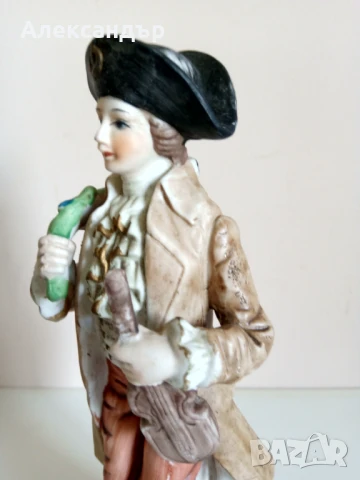 Статуетка бисквитен порцелан CAPODIMONTE маркирана , снимка 6 - Статуетки - 50495569