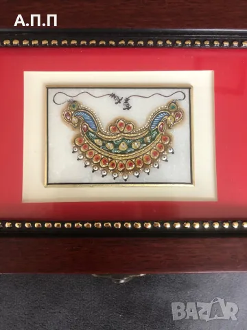 Ръчно-изрисувана кутия със златни орнаменти, снимка 3 - Други ценни предмети - 48328112