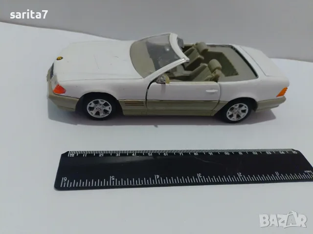 Модел метална количка Мерцедес Бенц /Mercedes-Benz 500 SL (R129) Convertible в мащаб 1:24 , снимка 13 - Колекции - 56228238