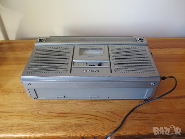 Vintage Sanyo M9922LU Stereo Boombox 80’s , снимка 15 - Радиокасетофони, транзистори - 38512880