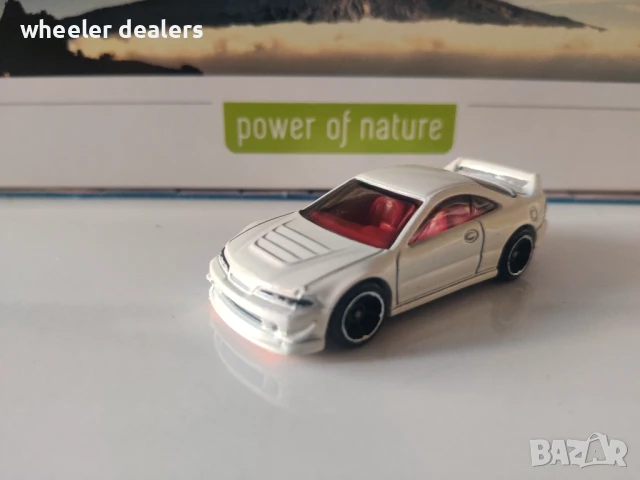 Метална количка Hot Wheels Custom 01 Acura Integra 1/64