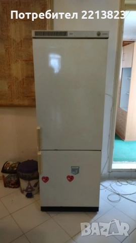 Хладилник с долна камера