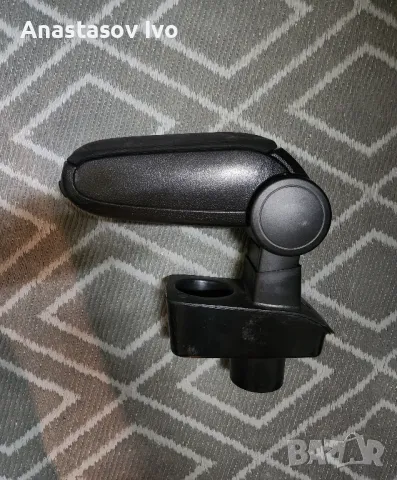 Ford Fiesta оригинален подлакътник