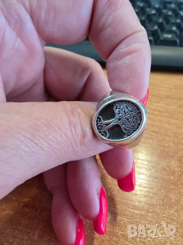 почти нов пръстен Thomas Sabo, снимка 2 - Пръстени - 55949129