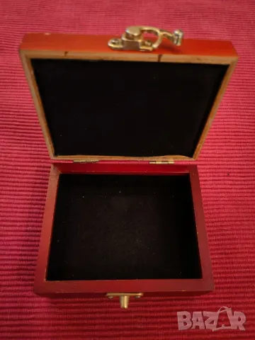 Стара,сувенирна,колекционерска кутия за бижута,Берлин. , снимка 3 - Колекции - 50268595