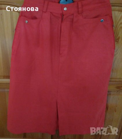 Спортно-елегантна червена пола, снимка 1