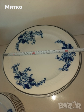 Сервиз от порцеланови чиний с кобалтови рисунки и платинен кант, снимка 9 - Сервизи - 51723757