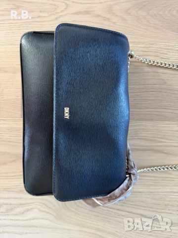 DKNY дамска чанта, снимка 8 - Чанти - 56333941