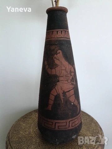 Ваза вдъхновена от античното изкуство в древногръцки стил с военни сцени. , снимка 4 - Вази - 53250512