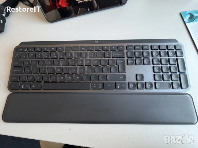 Безжична клавиатура Logitech MX Keys + Wrist rest