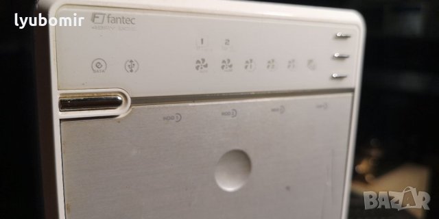 Външна кутия за 4 хард диска, снимка 2 - Външни хард дискове - 35198456