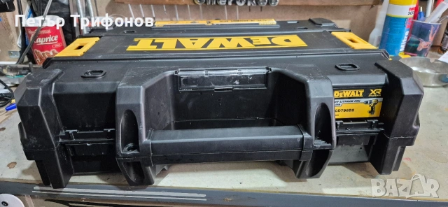 Винтоверт DEWALT DCD790, снимка 6 - Винтоверти - 54242440