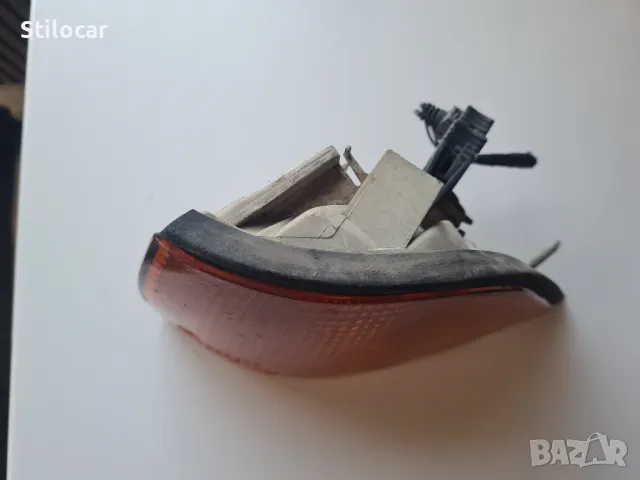 Мигач BMW E 36 coupe ляв, снимка 2 - Части - 48403684