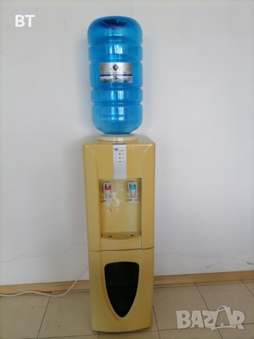 Диспенсър , апарат за вода