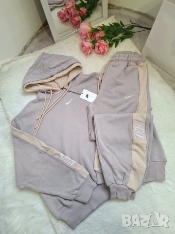 дамски екипи Nike , снимка 12 - Спортни екипи - 51564613