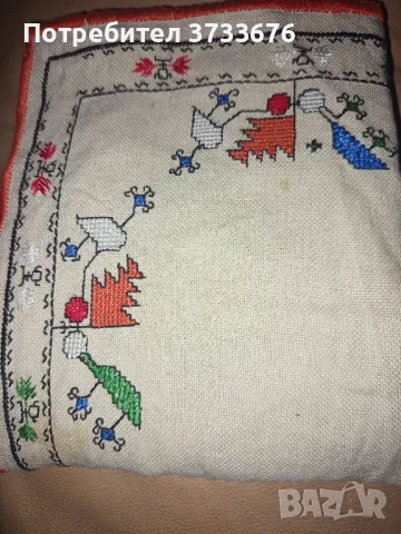 Бродирана декоративна покривка.Копринени конци върху лен., снимка 2 - Декорация за дома - 50398207