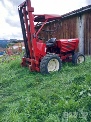 Самоходен товарач на бали Manitou