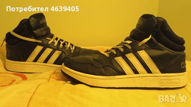 Кецове мъжки Adidas оригинални без забележка.