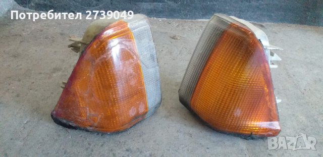 Предни мигачи за Пежо 305, снимка 3 - Части - 42712223