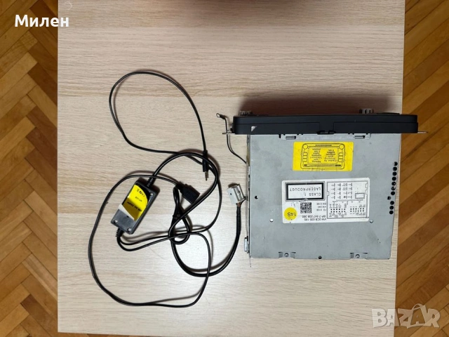 Volkswagen Golf 5, снимка 5 - Радиокасетофони, транзистори - 54225575