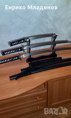 Комплект 3 броя луксозни японски самурайски мечове.