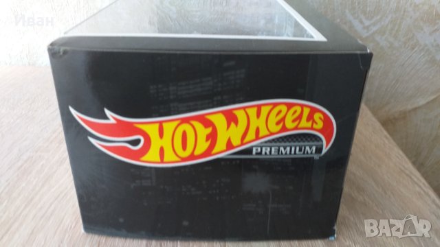 Hot wheels premium exotics garage, снимка 2 - Коли, камиони, мотори, писти - 42231875