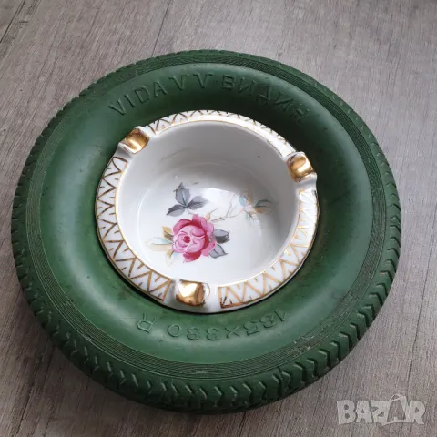 Стар порцеланов пепелник ВИДА ГУМИ - Фабрика Коста Йорданов, снимка 3 - Колекции - 49815869